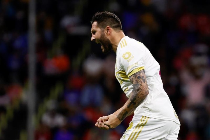 La elegancia de Gignac rescata un punto en el feudo del campeón. EFE