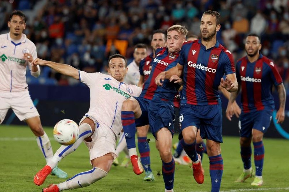 Dos meses tardó el Levante en terminar un partido con la meta a cero. EFE