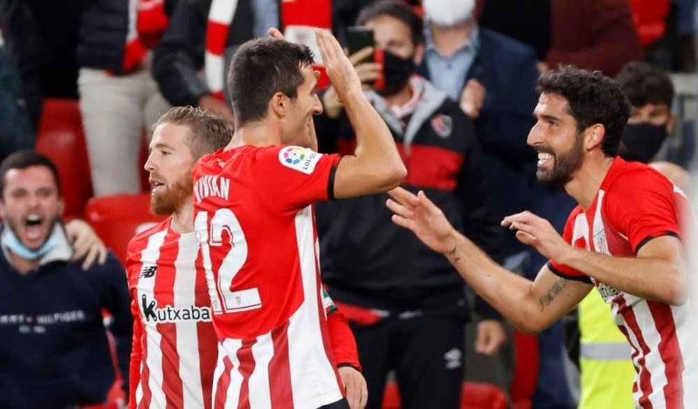 Vivian, revelación en el Athletic, podría ser baja en el derbi. EFE