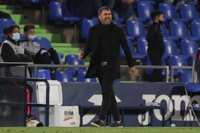 Coudet puso a la Real entre los aspirantes al título