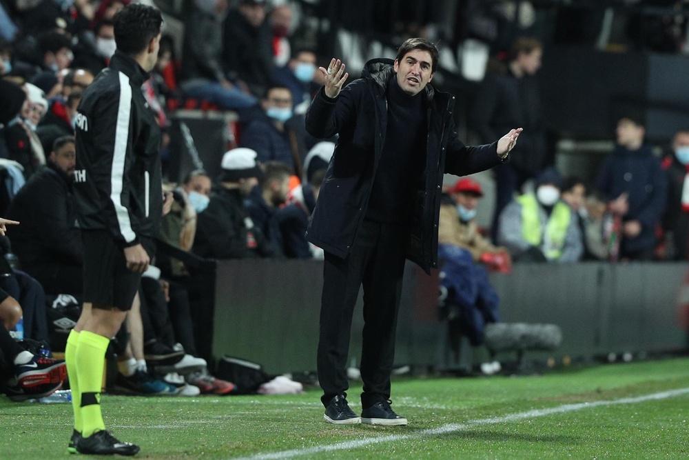 Iraola, como Juande Ramos. EFE