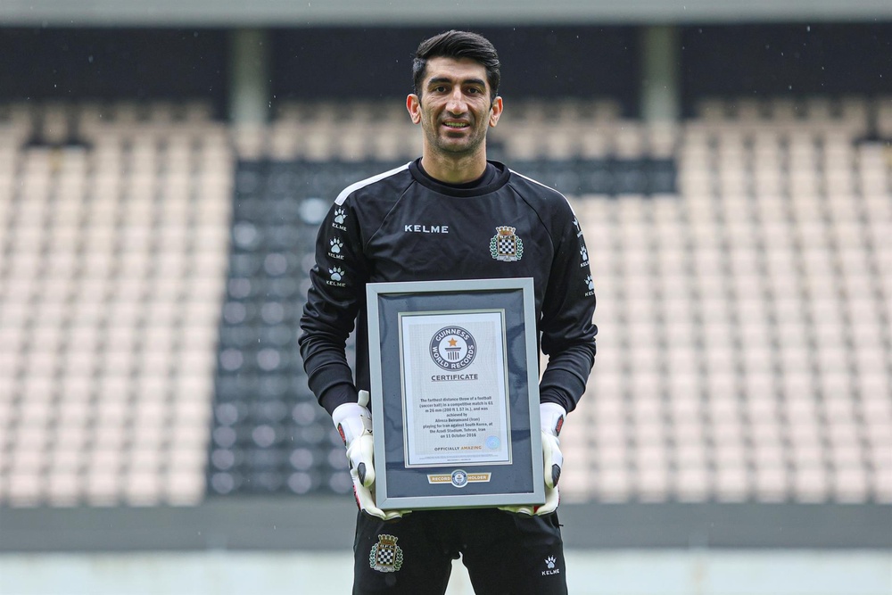 Alireza Safar Beiranvand, un portero de récord Guinness. EFE/Boavista