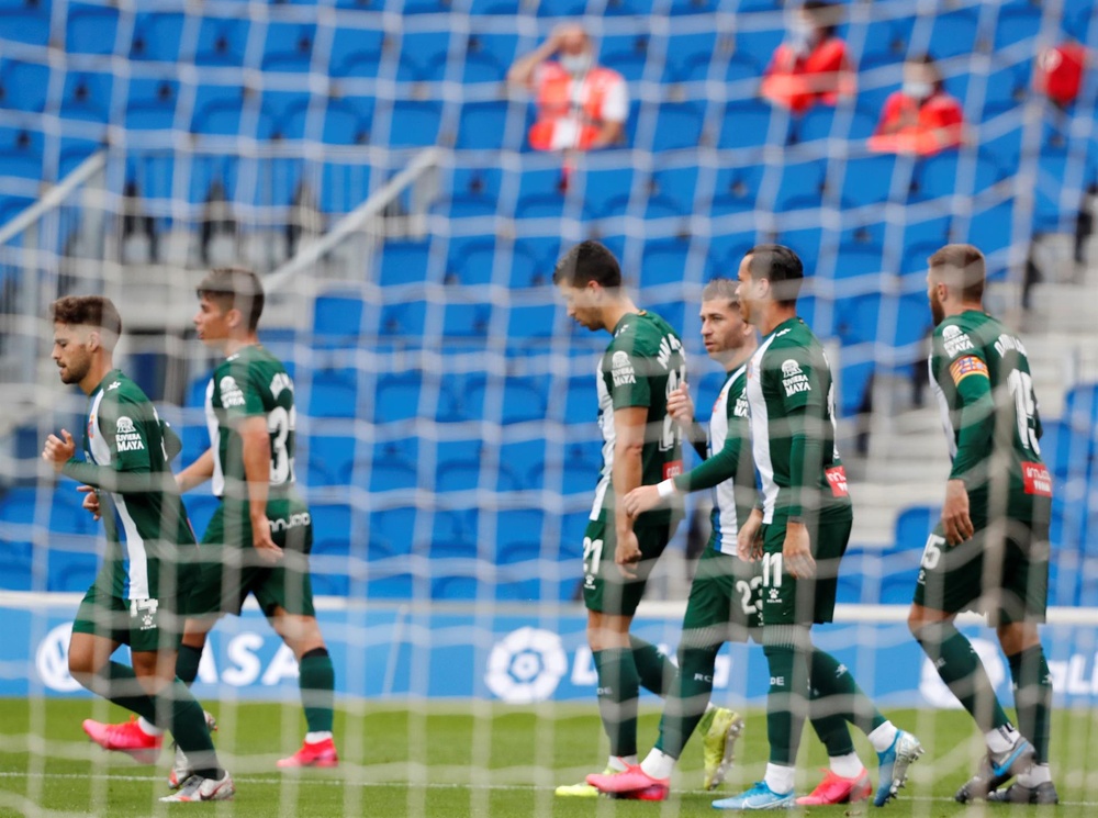 El Espanyol quiere rascar algo ante el antiguo líder. EFE