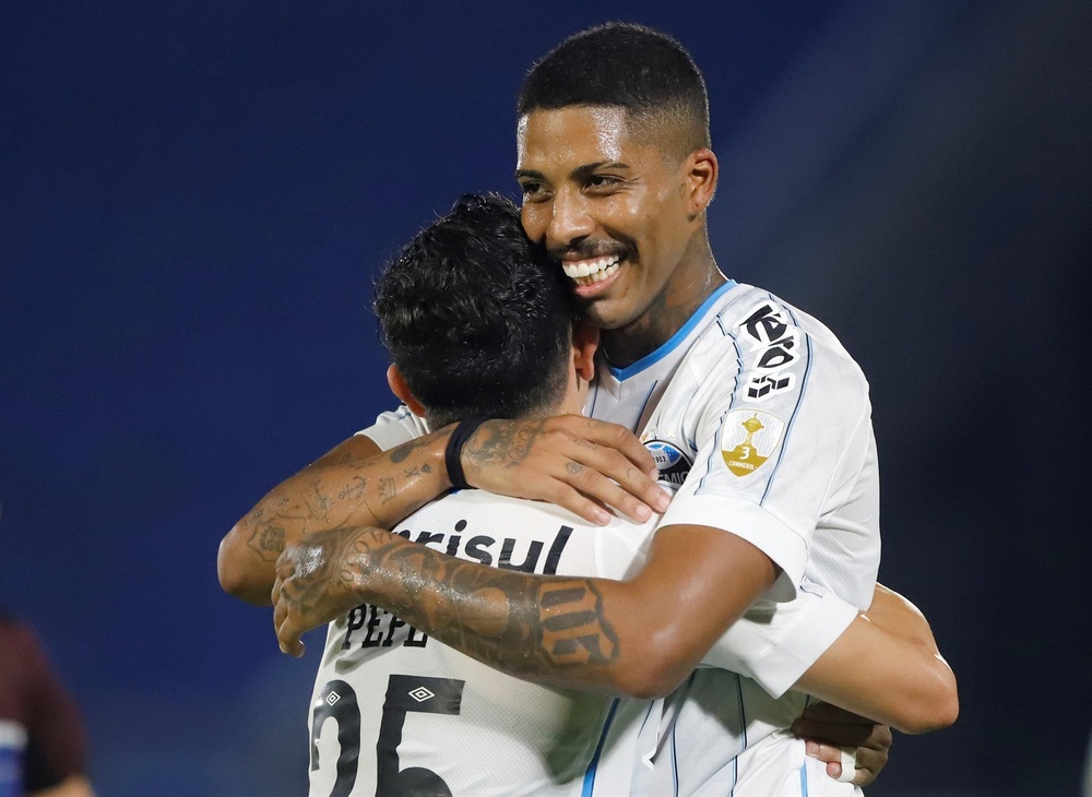 Jean Pyerre, apartado por Gremio, en el radar del Alavés. EFE