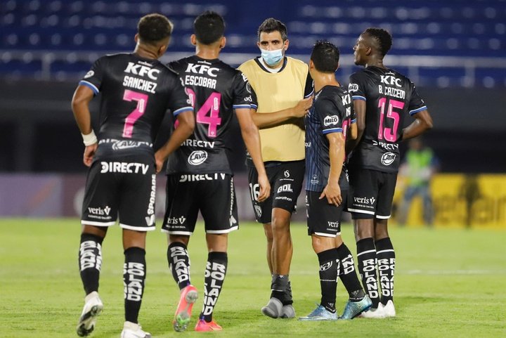 Quejas en Ecuadro por los tiempos para preparar Libertadores y Sudamericana
