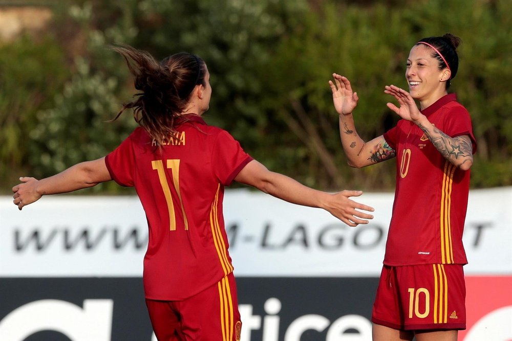 Alexia Putellas, Jenni Hermoso, Mapi León y Aitana Bonmatí, en el once del año. EFE