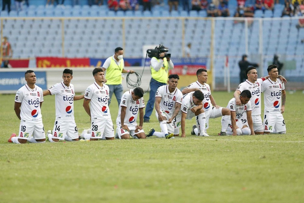 Alianza y Platense, frente a frente en la final del Apertura. EFE