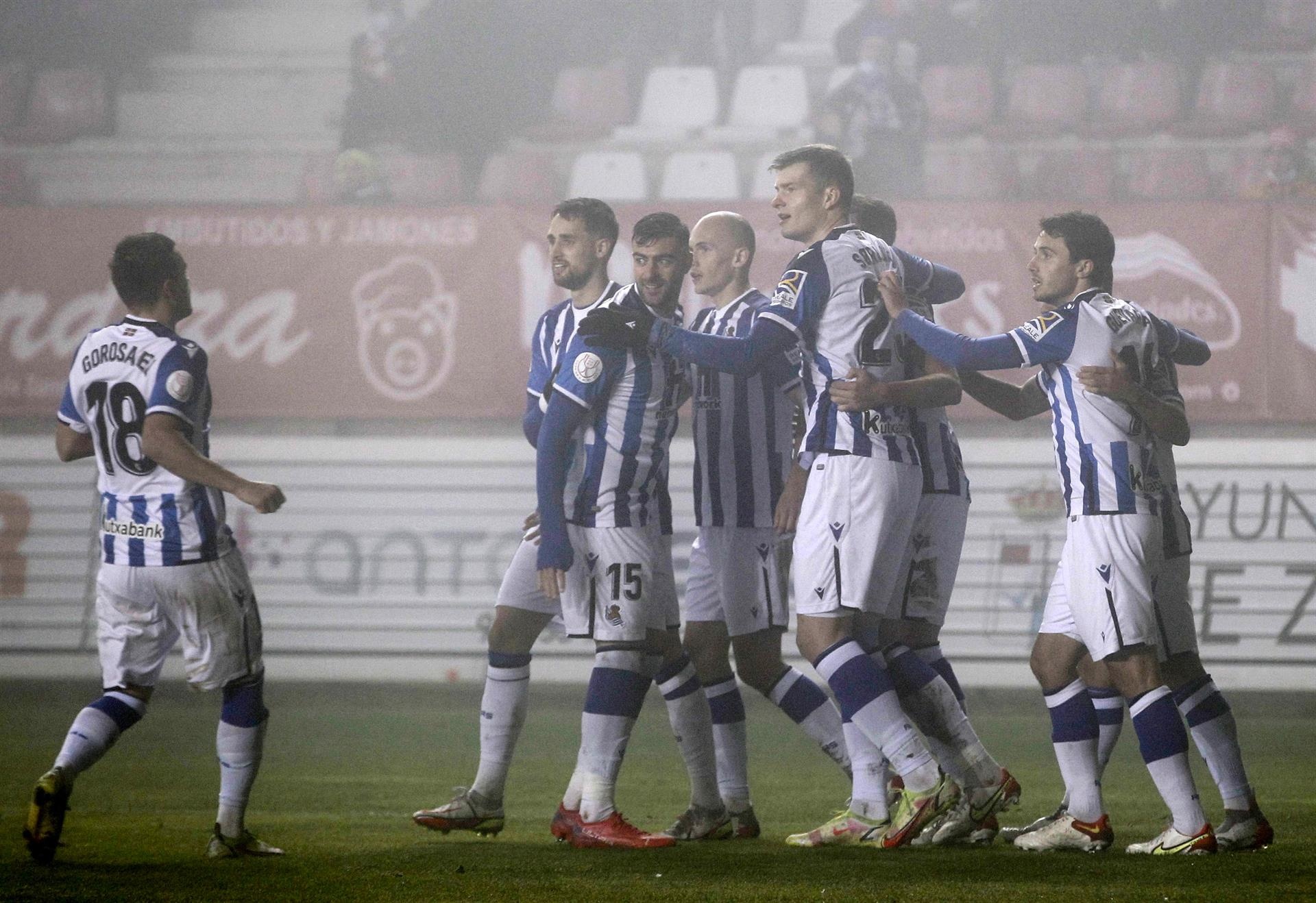 La Real despierta en el descanso para cumplir en Zamora
