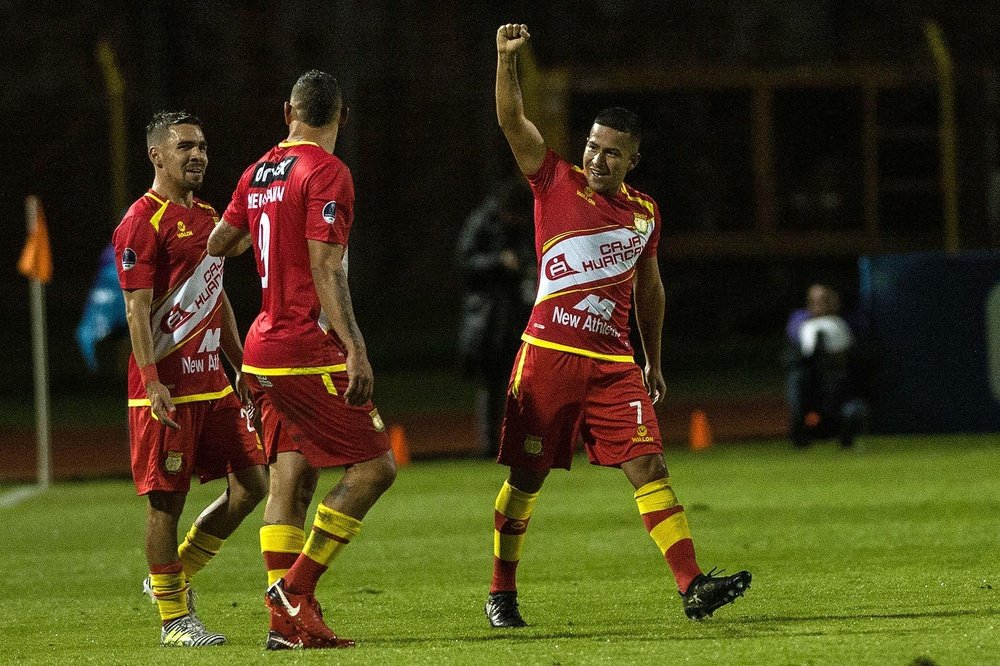 Sport Huancayo es líder en solitario. EFE