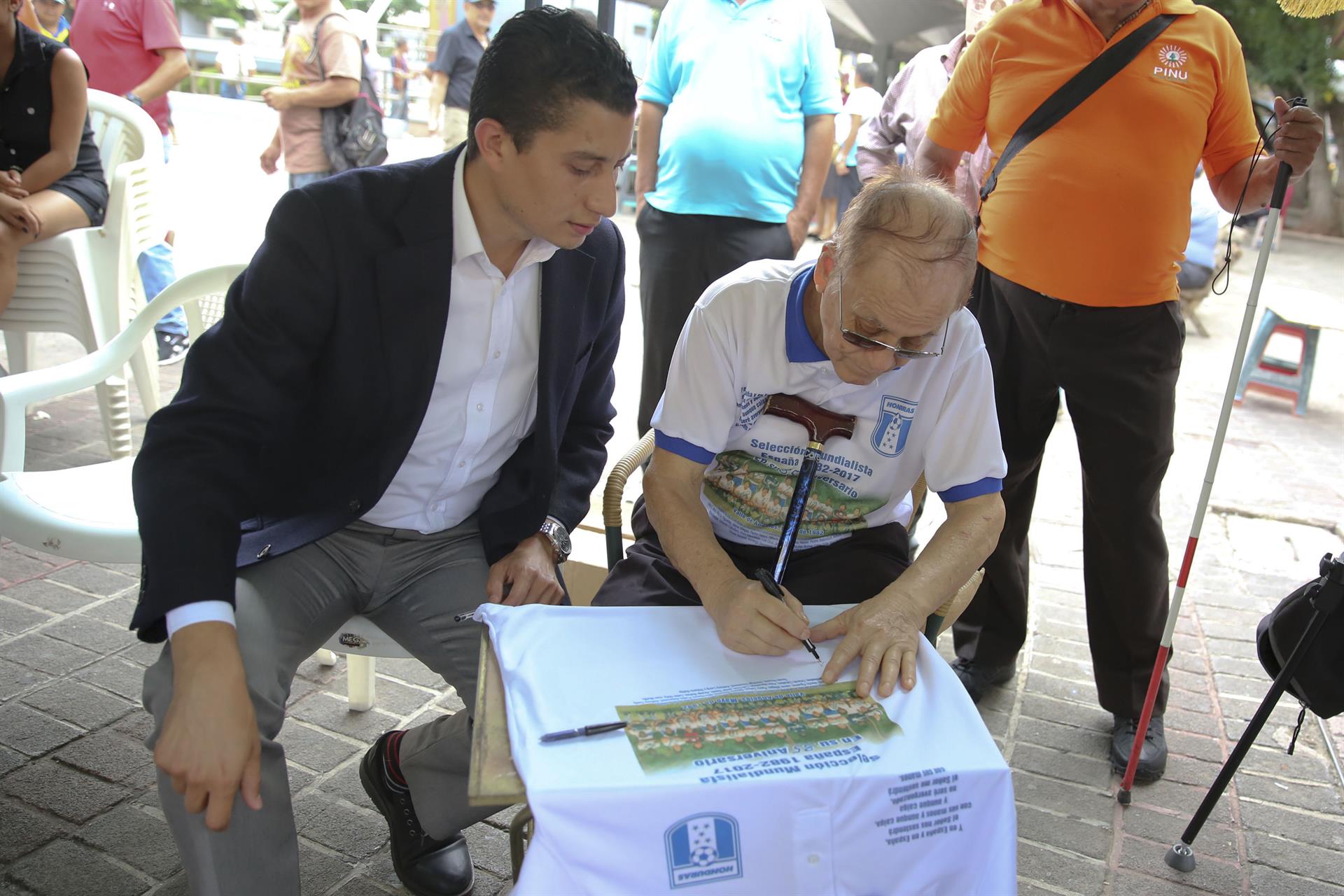 José de la Paz Herrera, figura homenajeada en la décima jornada del