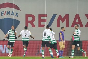 El Sporting CP venció por 0-2 al Moreirense. EFE