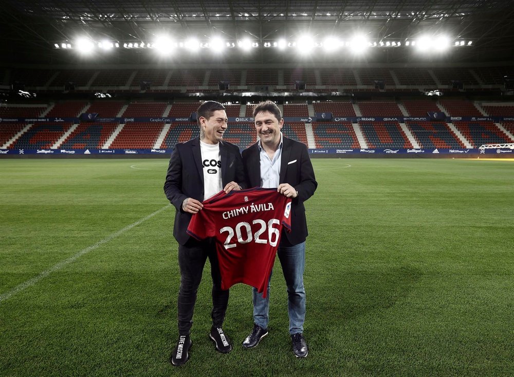 El Chimy Ávila analizó su renovación por Osasuna. EFE