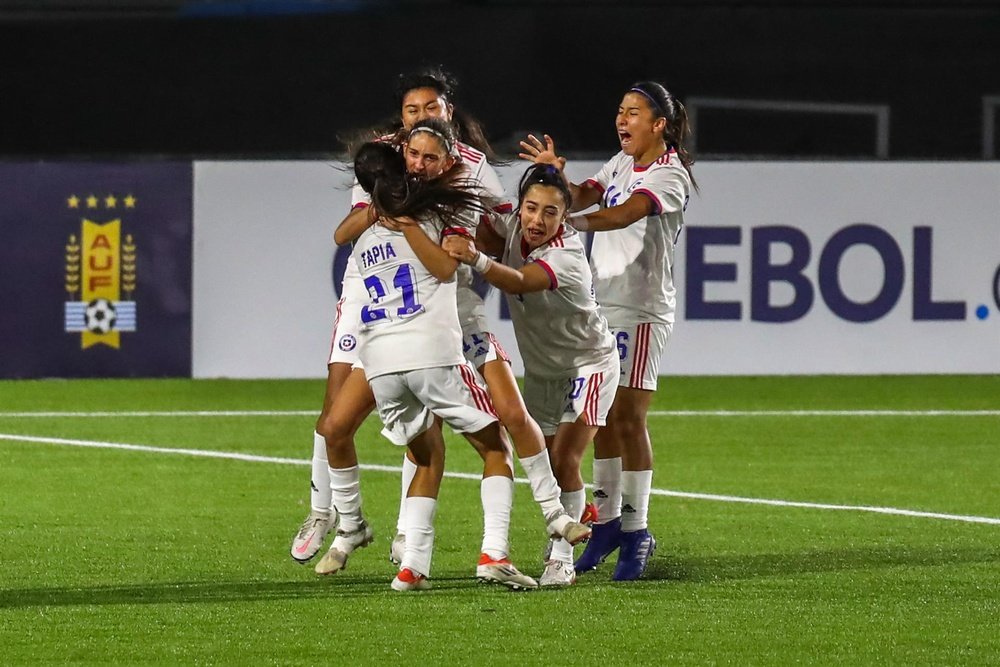 Chile se clasifica al Mundial femenino Sub 17 tras vencer a Paraguay. EFE