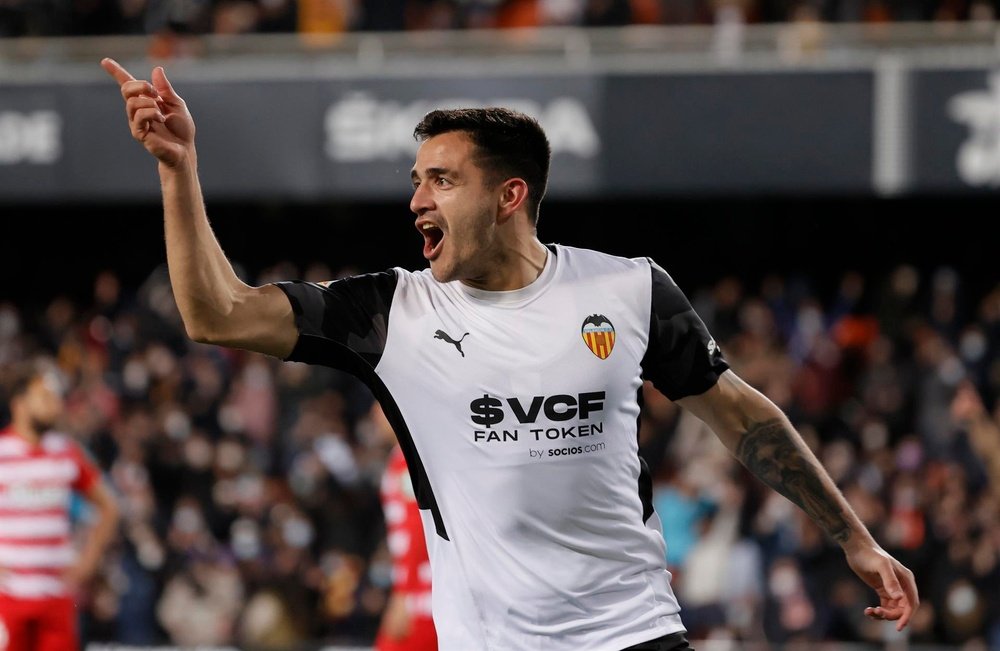 Maxi Gómez recordó que estar en Catar depende de Uruguay. EFE
