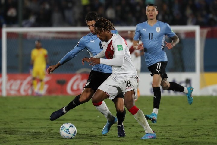 Perú confirmó la lesión de André Carrillo, descartado ante Paraguay
