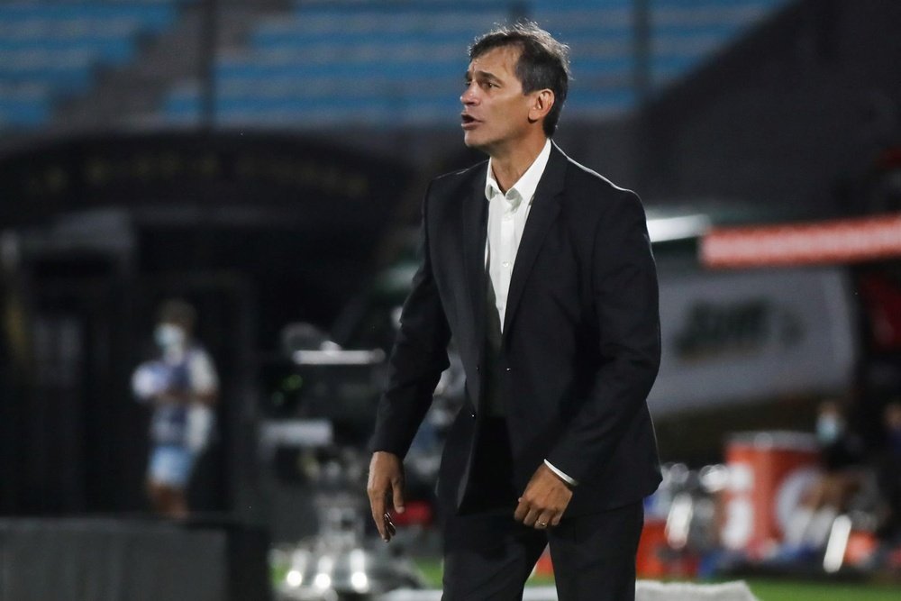 Santos asalta el liderato tras el desliz de Corinthians. EFE
