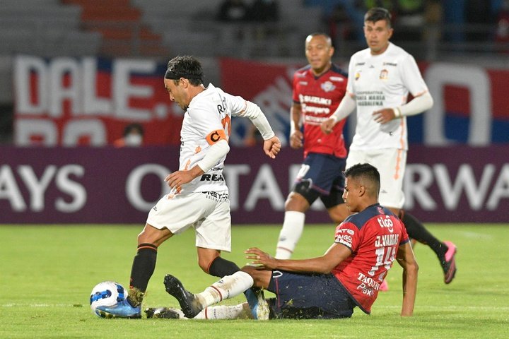 La falta de goles condena a Ayacucho y Wilstermann