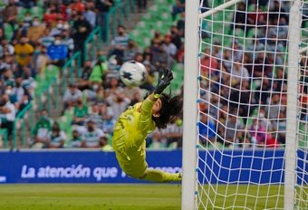 Carlos Acevedo fue convocado por México para los amistosos. EFE