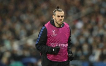 El seleccionador de Gales ve factible que Bale juegue en el Championship. EFE