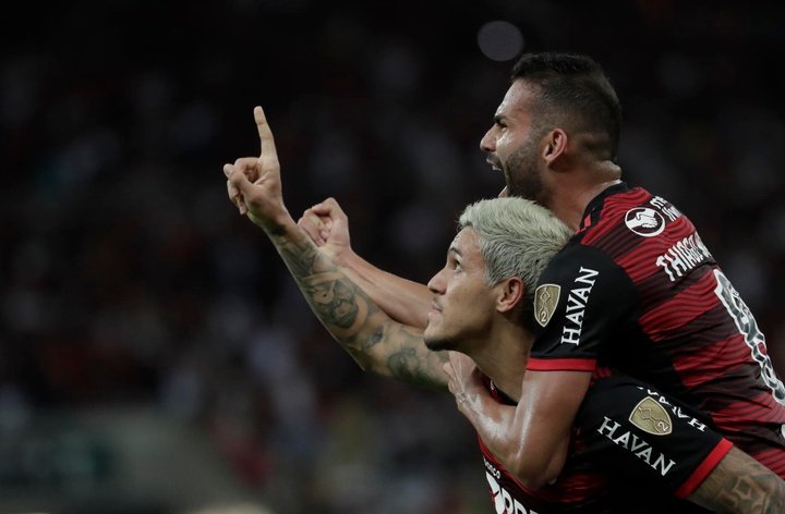 Flamengo deja a Sporting Cristal sin Sudamericana