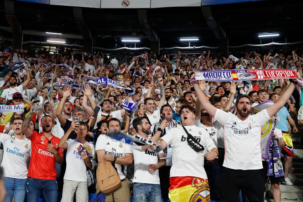 El Bernabéu vibró con la victoria del Madrid. EFE