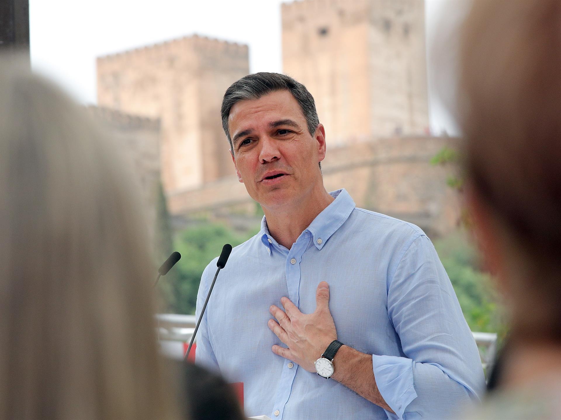 Pedro Sánchez dejó la política a un lado para felicitar al Madrid