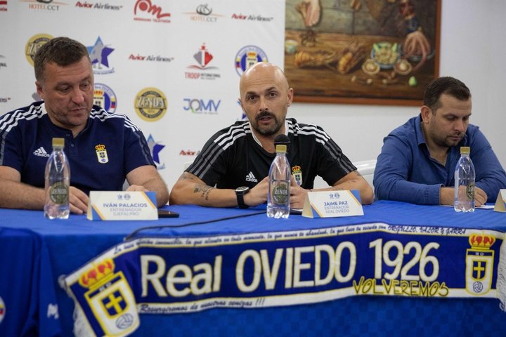 El Oviedo acogerá a 20 futbolistas venezolanos y becará a dos de ellos. EFE