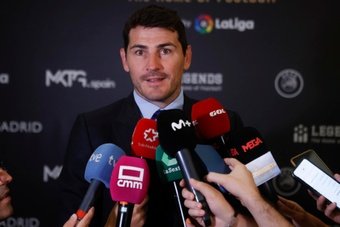 Casillas dio la bienvenida a Rüdiger y a Tchouaméni. EFE