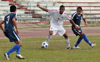 El delantero cubano de Cartaginés Marcel Hernández anotó este jueves la paridad 1-1 ante Alajuelense, del director técnico español Albert Rudé, y extendió la gran final el Torneo Clausura del fútbol de Costa Rica.