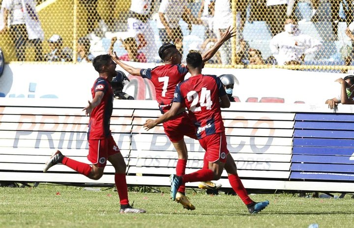 FAS e Isidro Metapán igualaron 1-1 en un partido amistoso. EFE