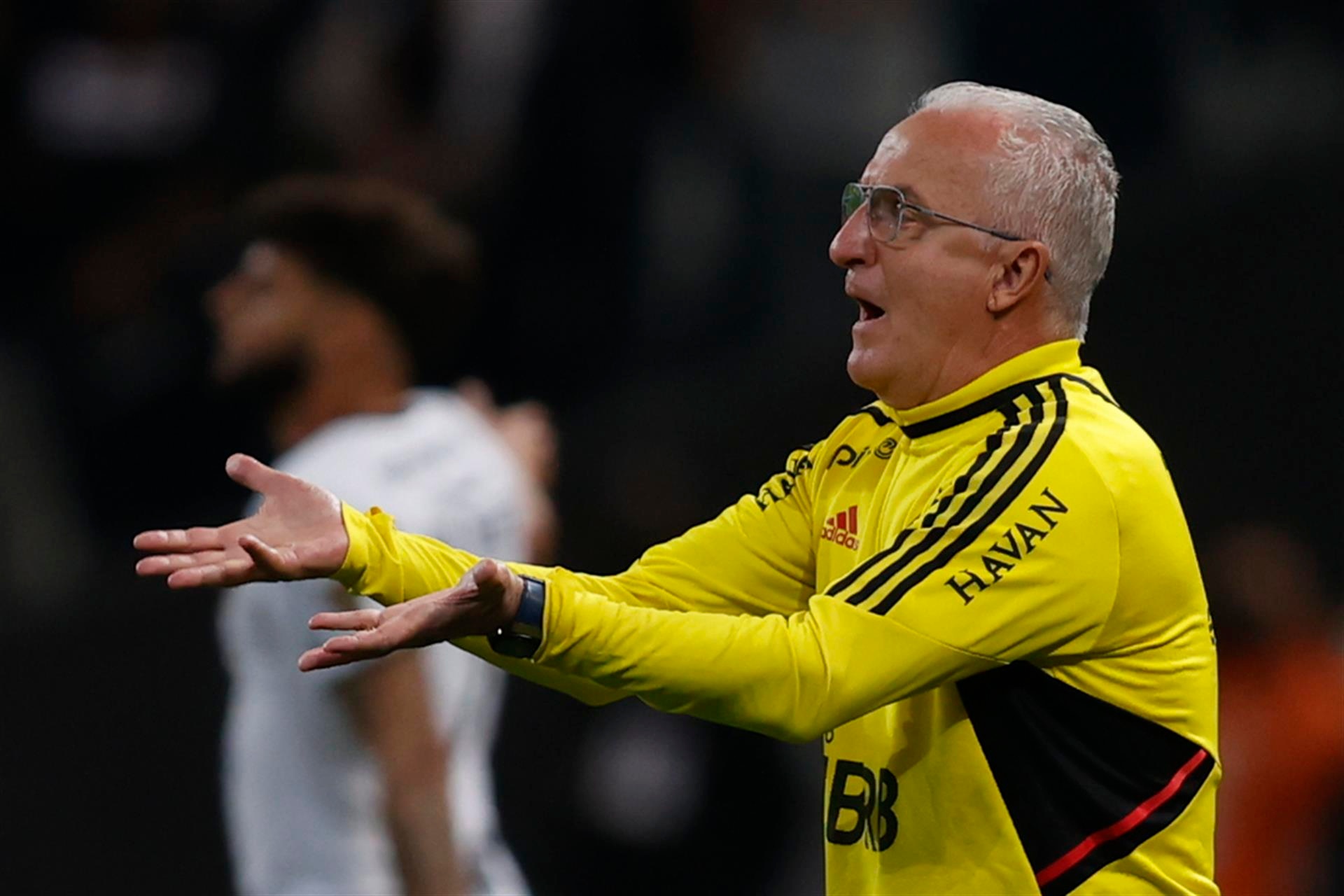 Flamengo recibirá a Corinthians con un pie en las semifinales. EFE