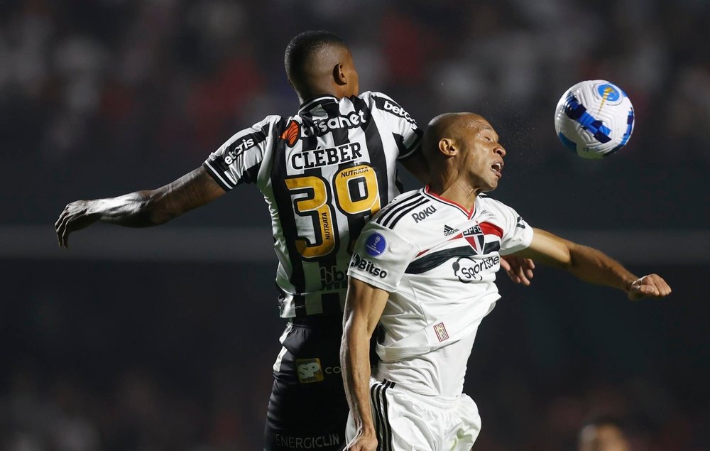 Ceará sueña con avanzar en la Sudamericana ante el poderoso Sao Paulo. EFE