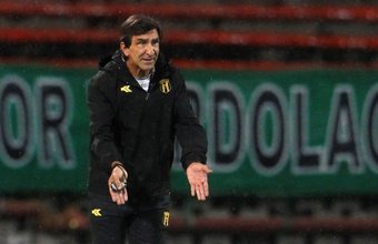 A la espera de Gustavo Costas, Bolivia se enfrentará a Senegal en Austria. EFE