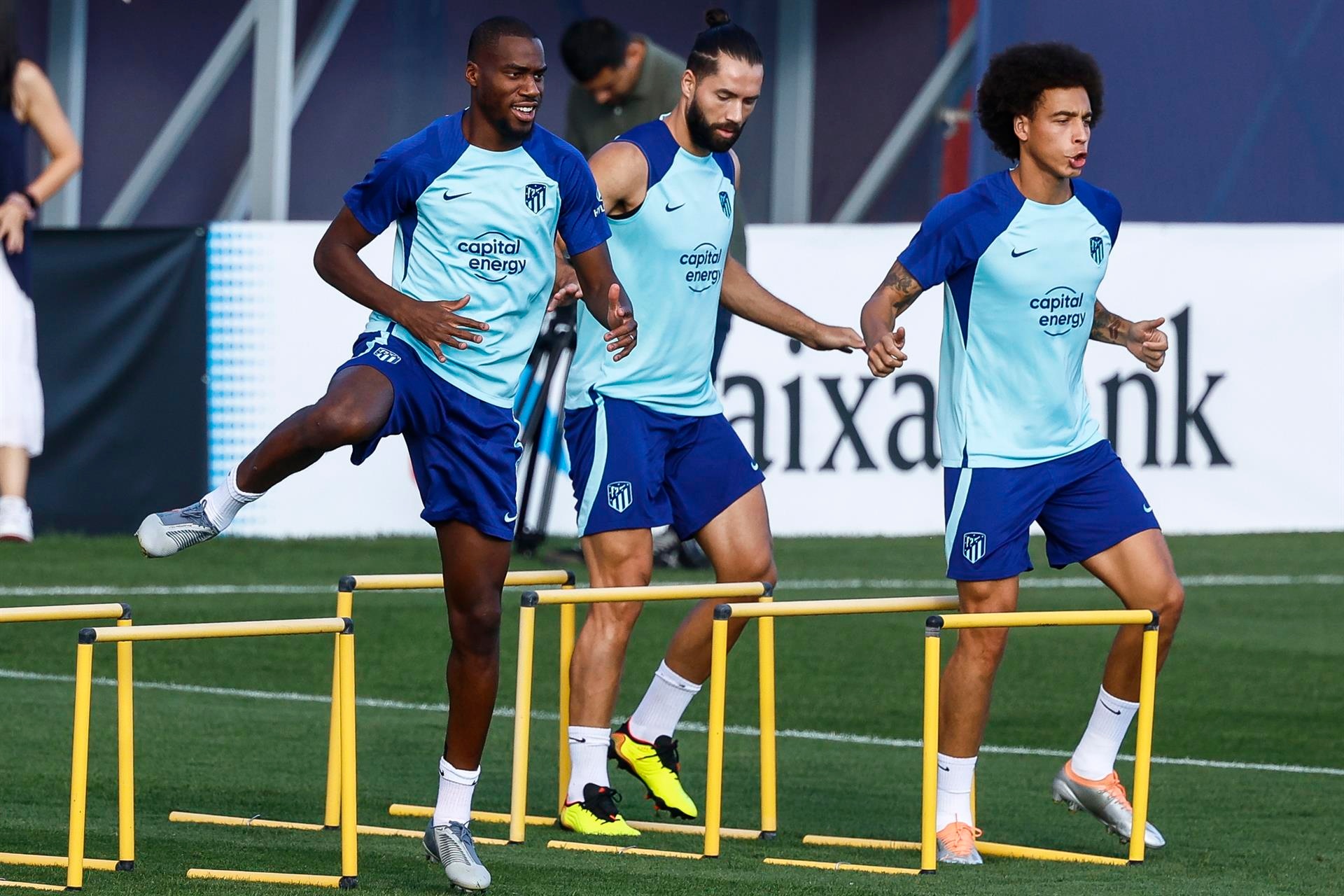Simeone probó un once con Correa, Lemar, De Paul, Kondogbia y Hermoso