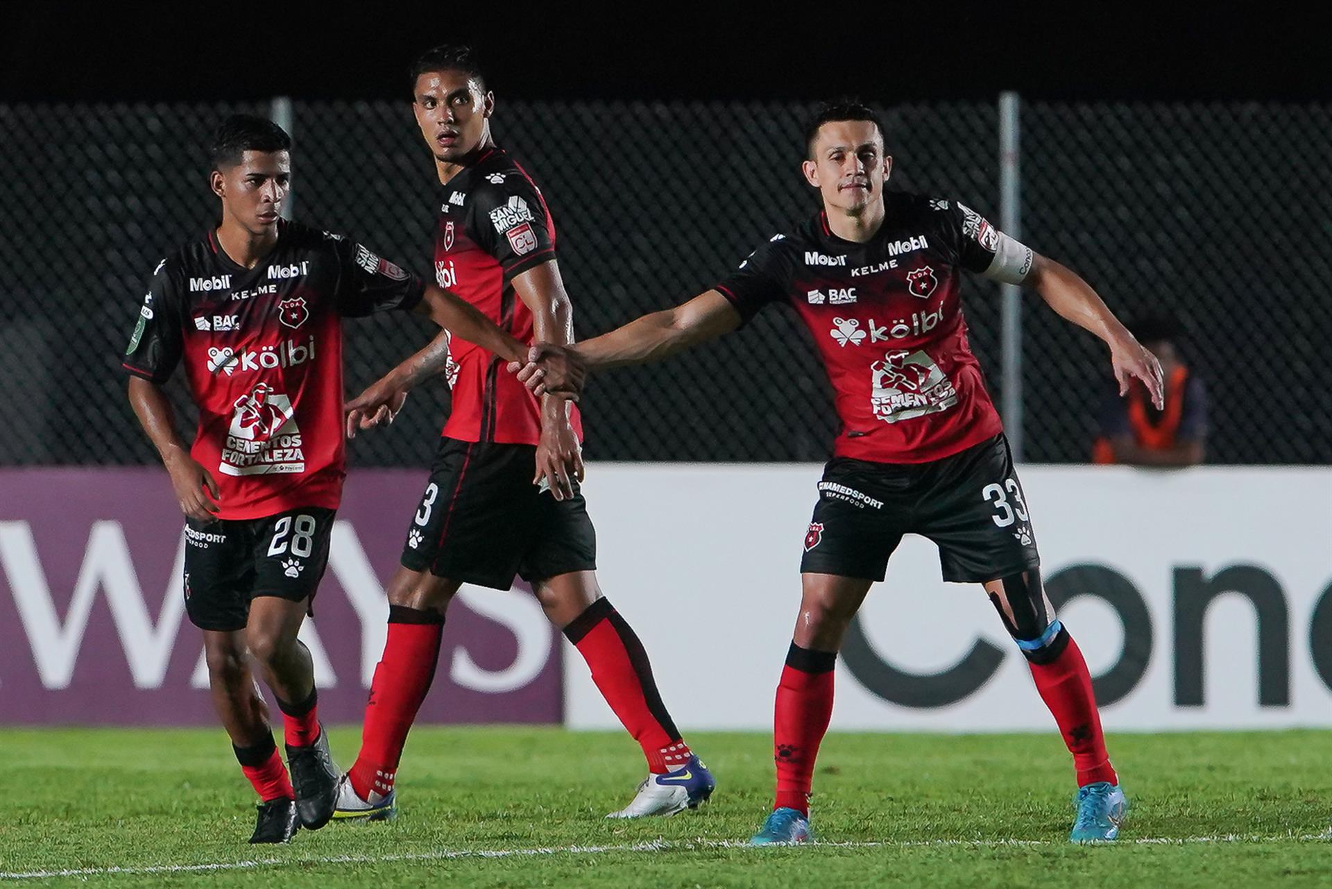 Puntarenas-Herediano Y Alajuelense-Saprissa, Las 'semis' Del Apertura ...