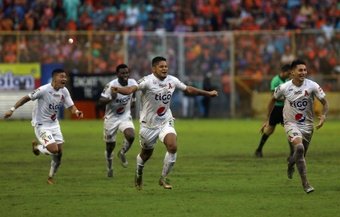 Últimas dos jornadas de la Liga de El Salvador. EFE