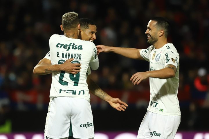 Palmeiras se cobra su venganza y acaricia el título