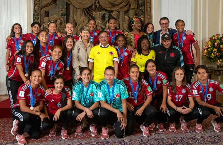 Colombia recibe con honores a la Selección Femenina Sub 17