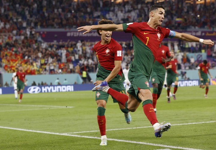 Cristiano agranda su leyenda: es el primer futbolista en marcar en cinco Mundiales
