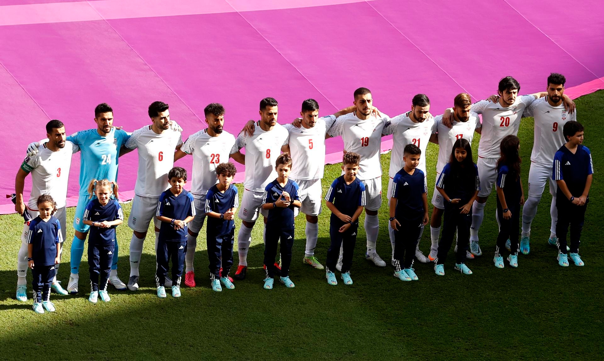 Los iraníes sí cantaron el himno ante Gales