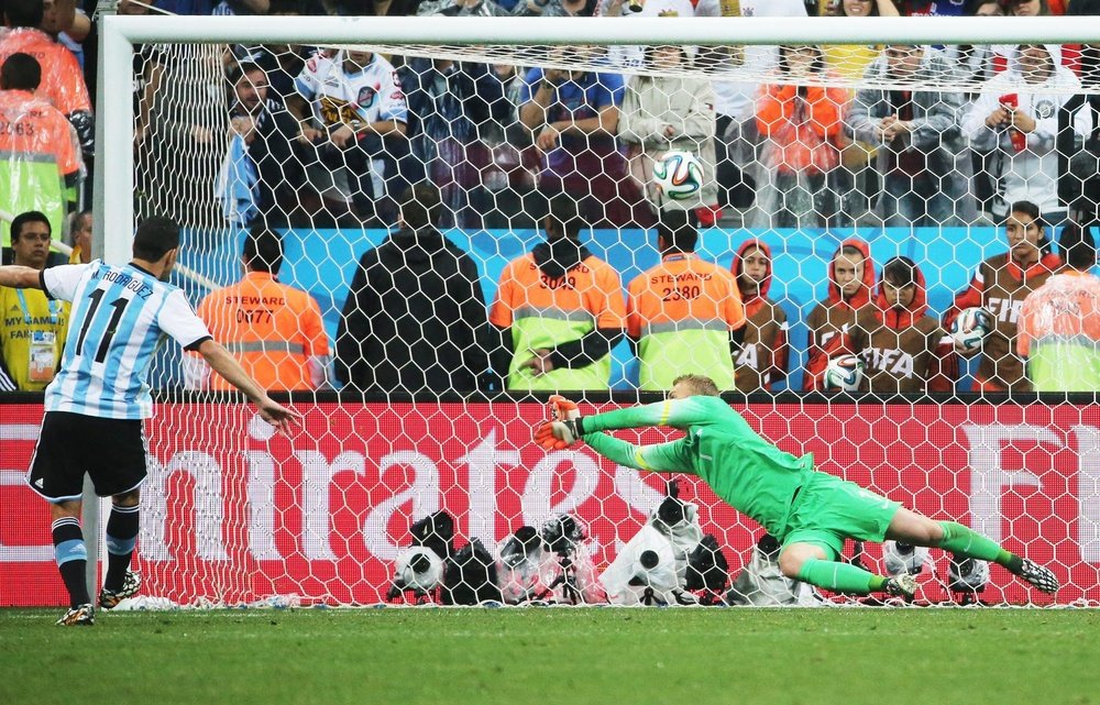 Van Gaal no olvida la eliminación a manos de Argentina en 2014. EFE