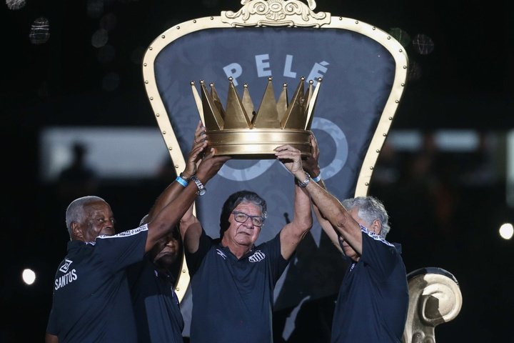 Santos homenajeó a Pelé en el debut del Campeonato Paulista