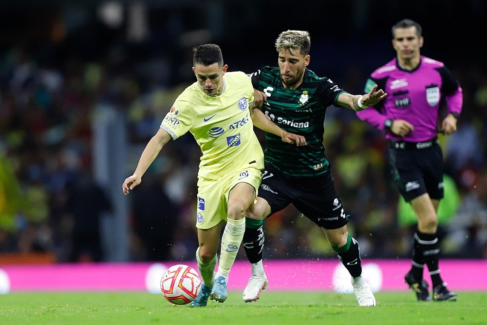 Fidalgo quiere jugar con España. EFE