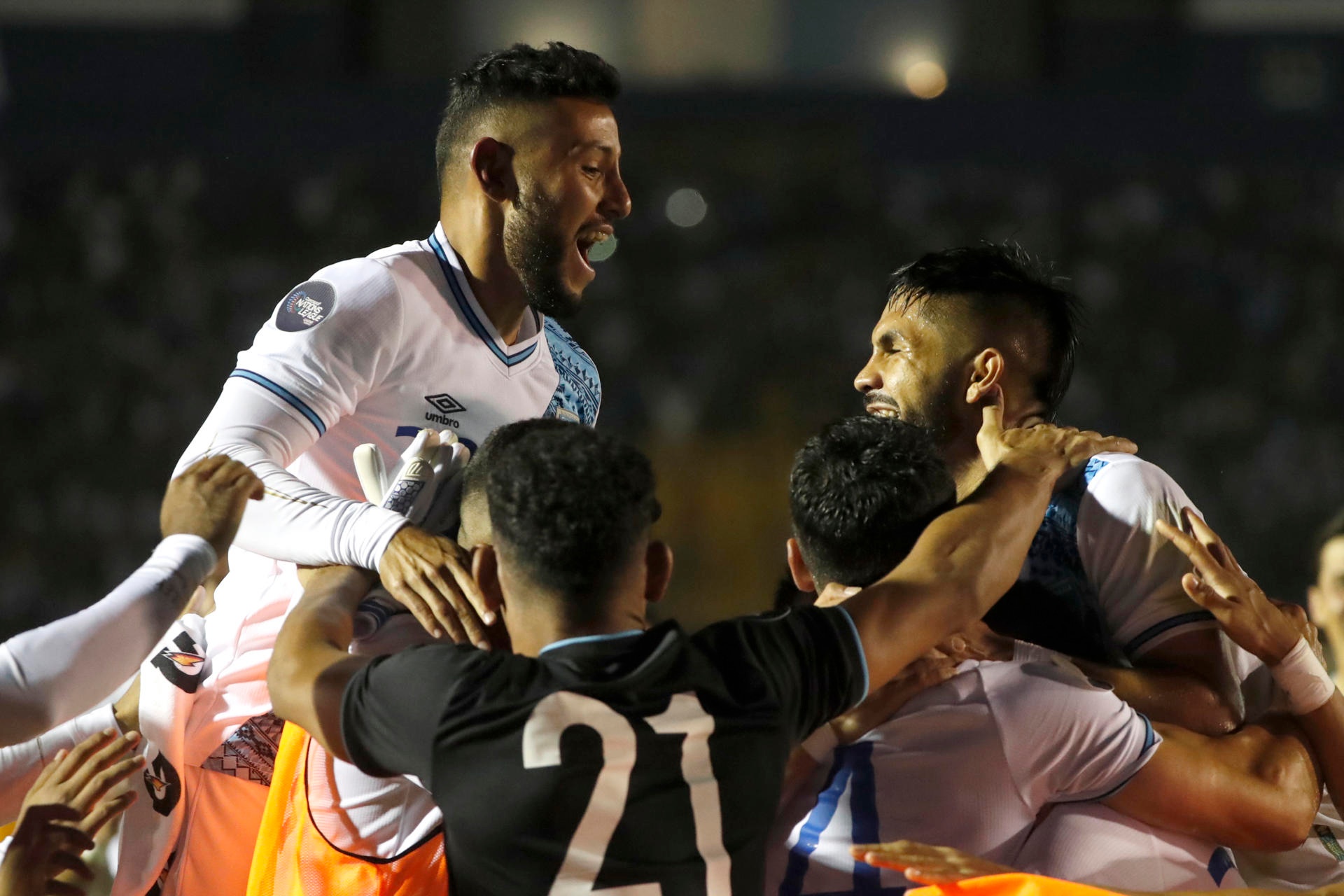 Guatemala golea y se clasifica para la Copa Oro