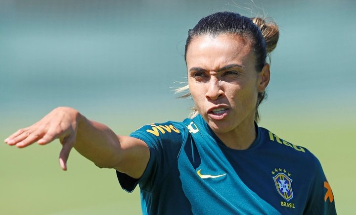 Marta se queda fuera de Brasil por lesión: Duda Santos la reemplaza