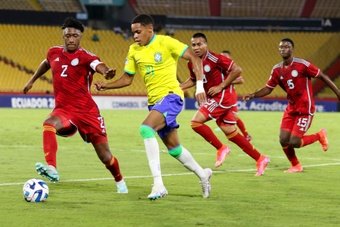 Brasil se impuso por 3-1 a Colombia y se clasificó (además como invicta) a la fase final del Sudamericano Sub 17 a falta de dos fechas para que concluya la actividad en el grupo A del torneo que se disputa en la ciudad ecuatoriana de Guayaquil.