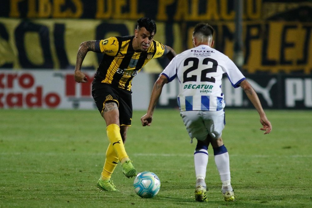 Peñarol y Cerro Largo empataron