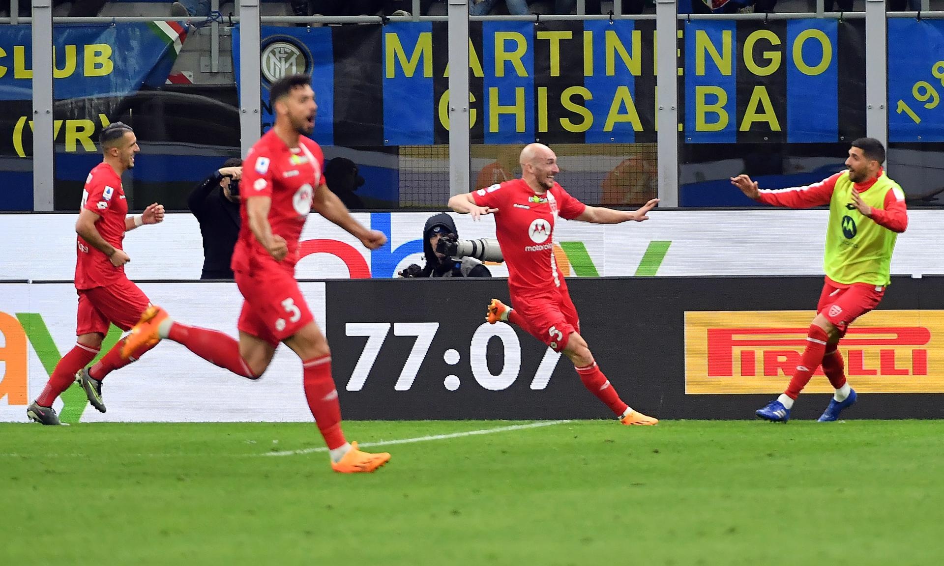 El Monza venció por 0-1 al Inter. EFE