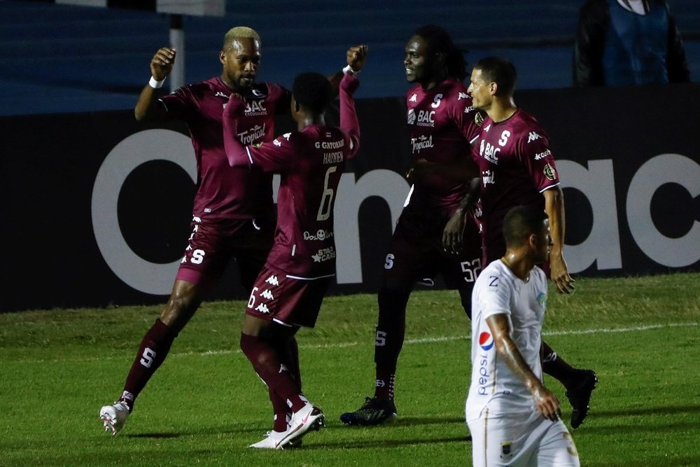 Saprissa sella su pase a semifinales. EFE