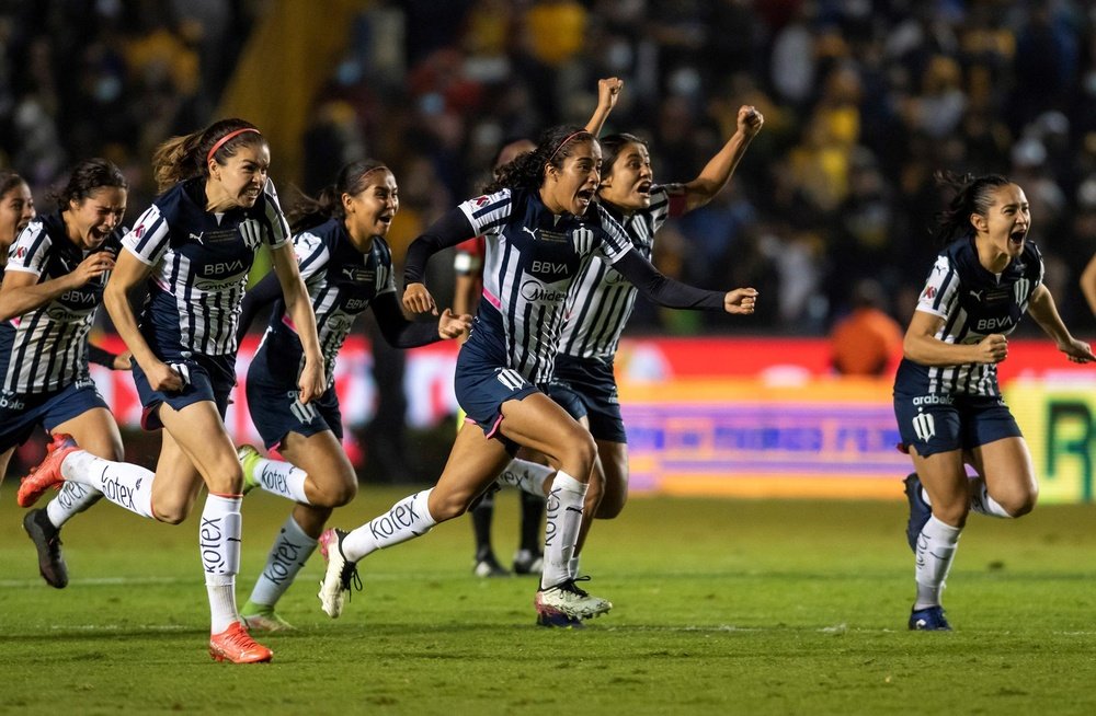 Monterrey domina el fútbol femenino mexicano. EFE